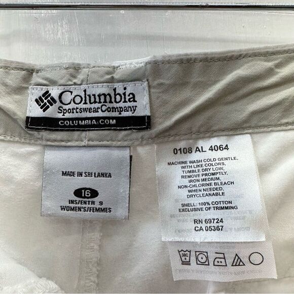 Columbia white shorts women's 16 inseam of 9 lay flat waist of 18.5. - Picture 3 of 3